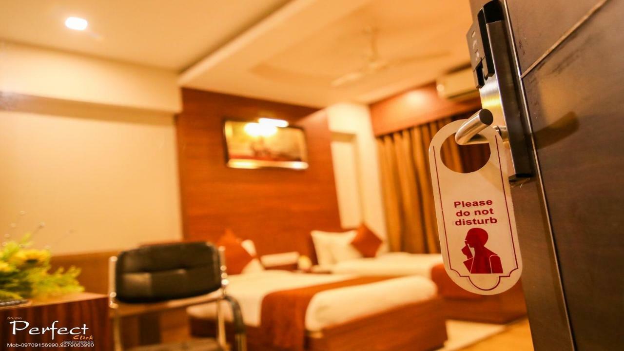 The Mahal Inn Jamshedpur Exterior foto